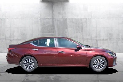 2025 Nissan Altima 2.5 SV Premium Package