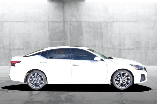 2025 Nissan Altima SL