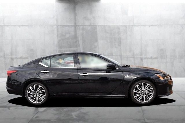 2025 Nissan Altima SL