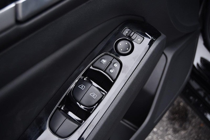 2025 Nissan Altima SL