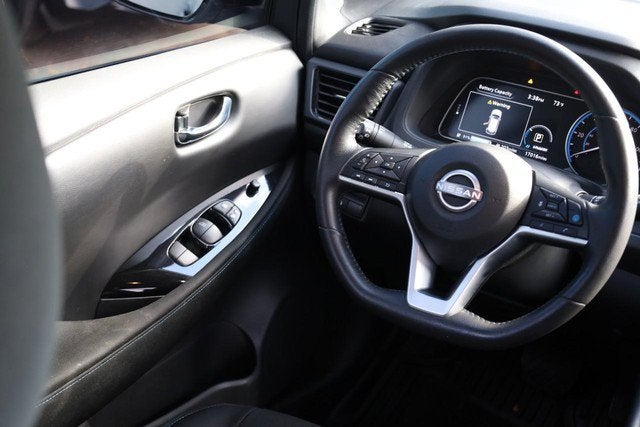 2025 Nissan Leaf SV Plus
