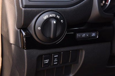 2024 Nissan Titan SV 4WD Tow, Utility & Convenience Packages