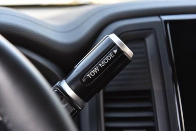 2024 Nissan Titan SV 4WD Tow, Utility & Convenience Packages