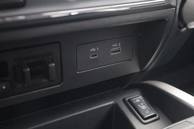 2024 Nissan Titan SV 4WD Convenience/ Utility/ Tow Packages