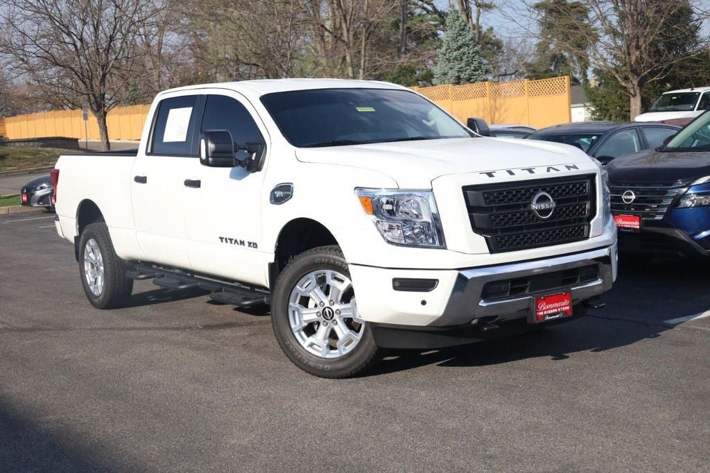 2024 Nissan Titan XD SV 4WD Utility & Convenience Packages