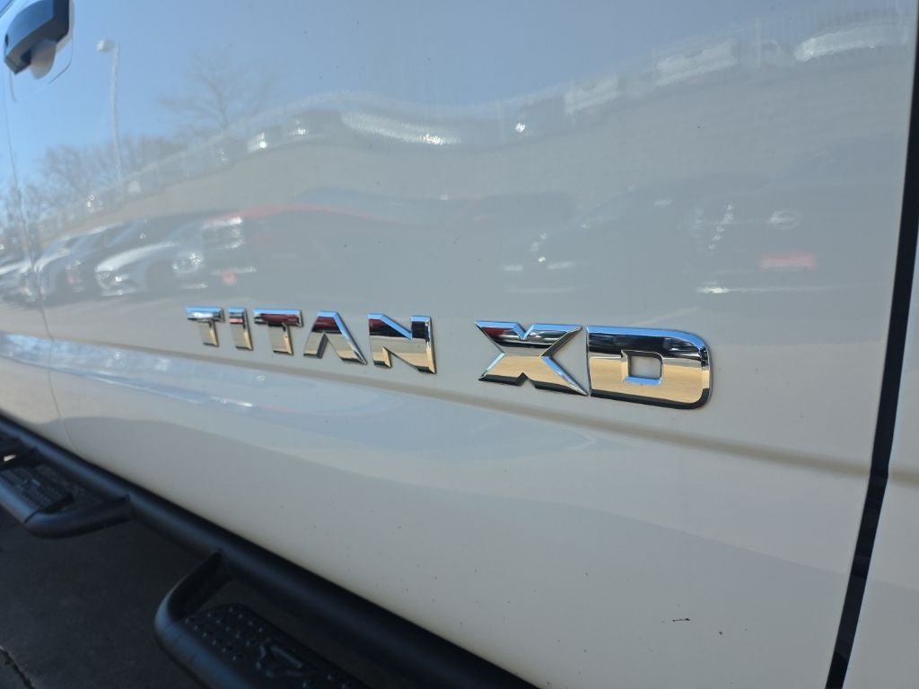 2024 Nissan Titan XD SV 4WD Utility & Convenience Packages