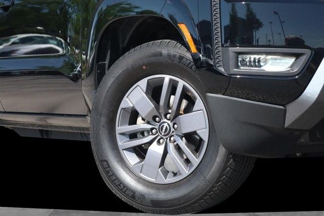 2025 Nissan Frontier Crew Cab SV