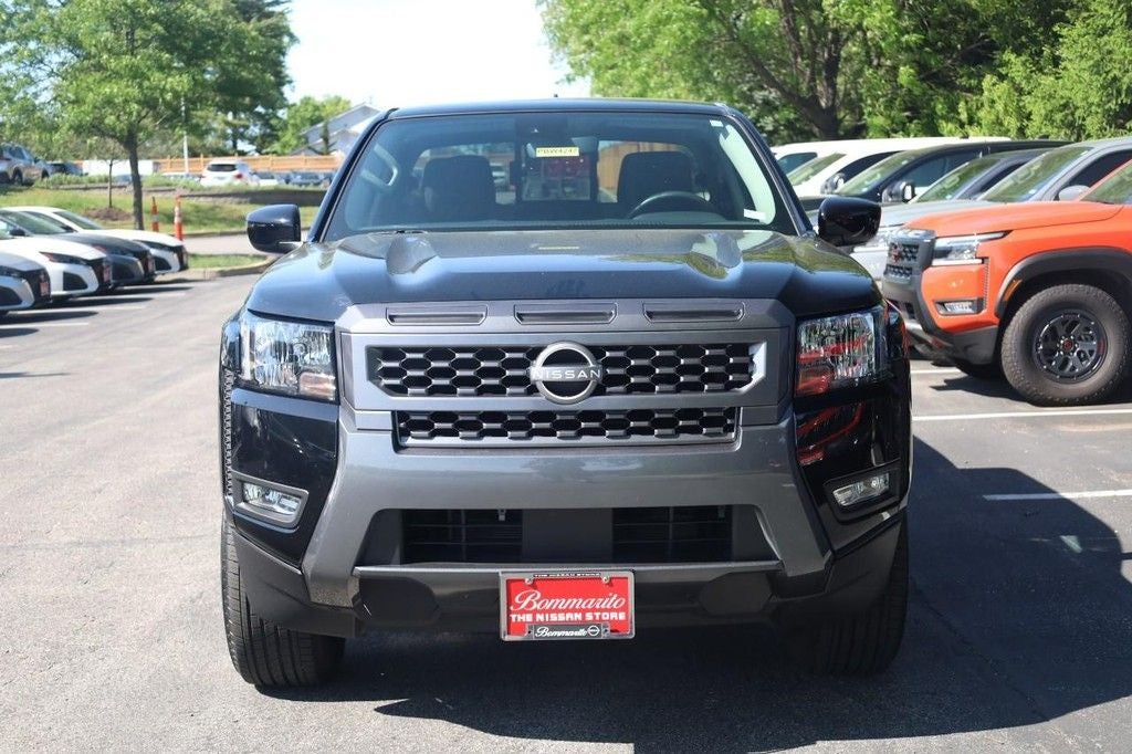 2025 Nissan Frontier Crew Cab SV