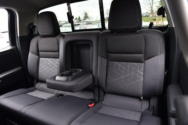 2025 Nissan Frontier Crew Cab SV