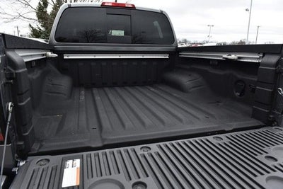 2025 Nissan Frontier Crew Cab SV