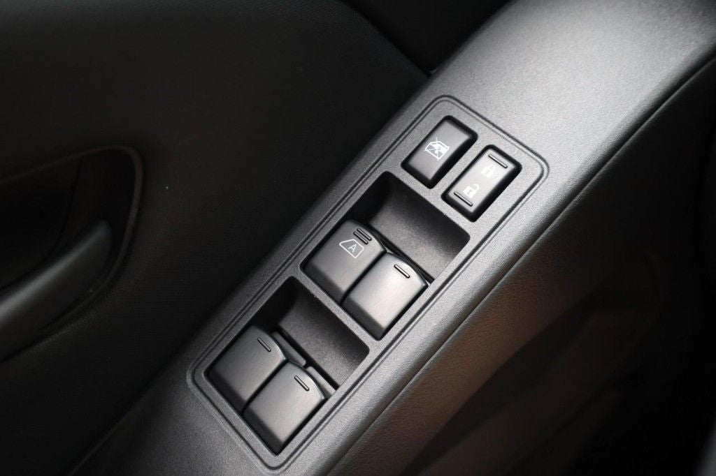 2022 Nissan Frontier Crew Cab S