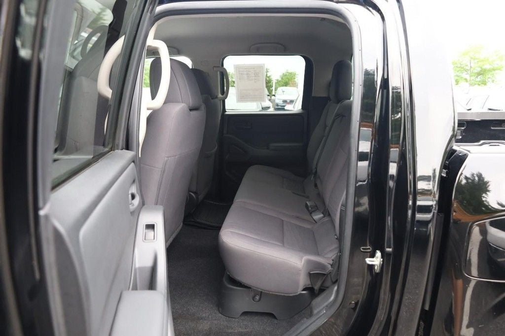 2022 Nissan Frontier Crew Cab S