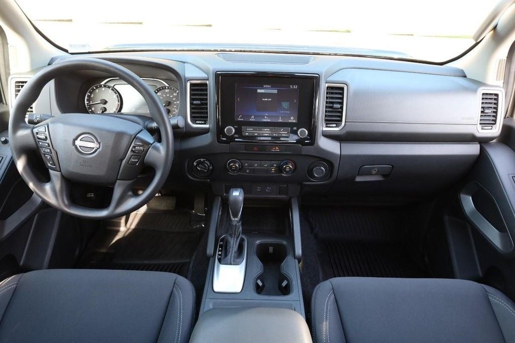 2022 Nissan Frontier Crew Cab SV