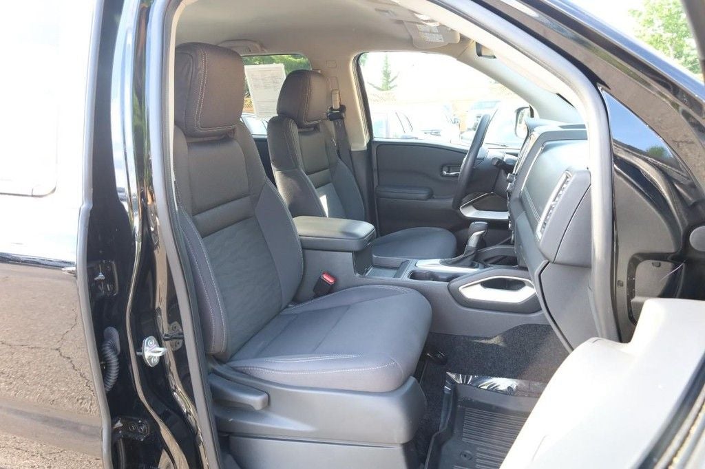 2022 Nissan Frontier Crew Cab SV
