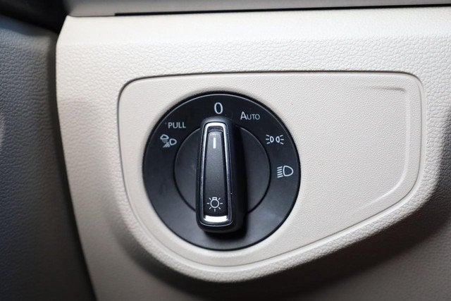 2021 Volkswagen Atlas 3.6L V6 SE w/Technology R-Line