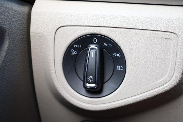 2021 Volkswagen Atlas 3.6L V6 SE w/Technology R-Line