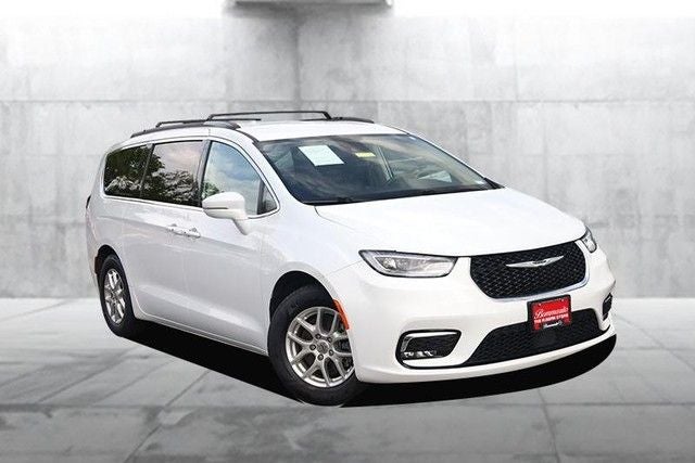 2022 Chrysler Pacifica Touring L [MotorTrend Certified]