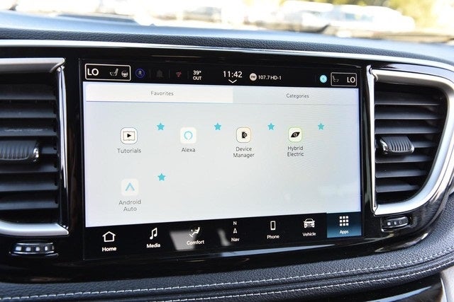 2024 Chrysler Pacifica Hybrid Select