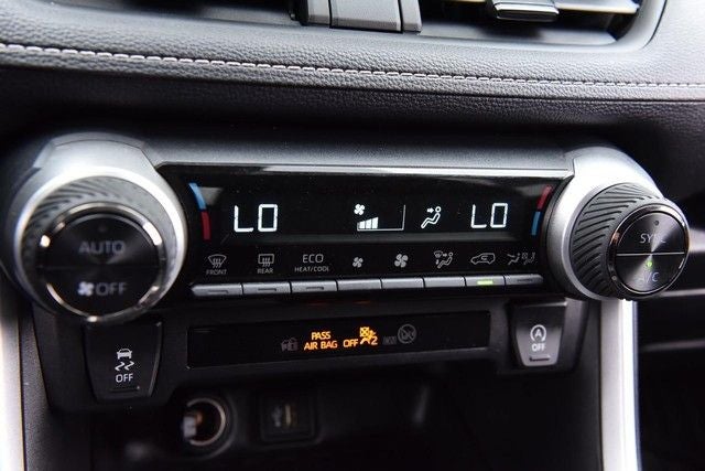 2025 Toyota RAV4 XLE AWD