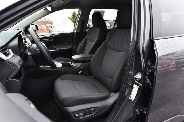 2025 Toyota RAV4 XLE AWD