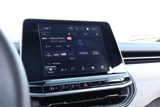 2025 Jeep Compass Latitude Sun & Sound / Convenience Group