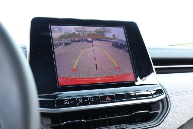 2025 Jeep Compass Latitude Sun & Sound / Convenience Group