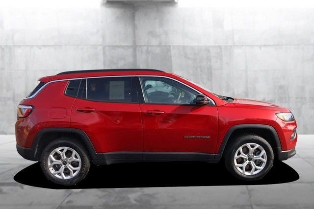 2025 Jeep Compass Latitude Sun & Sound / Convenience Group