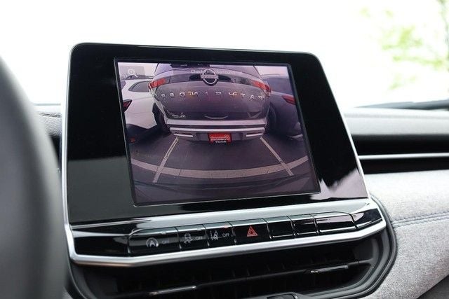 2025 Jeep Compass Latitude 4WD Sun & Sound / Convenience Group