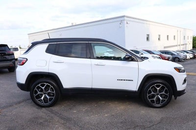2025 Jeep Compass Limited 4WD [MotorTrend Certified]
