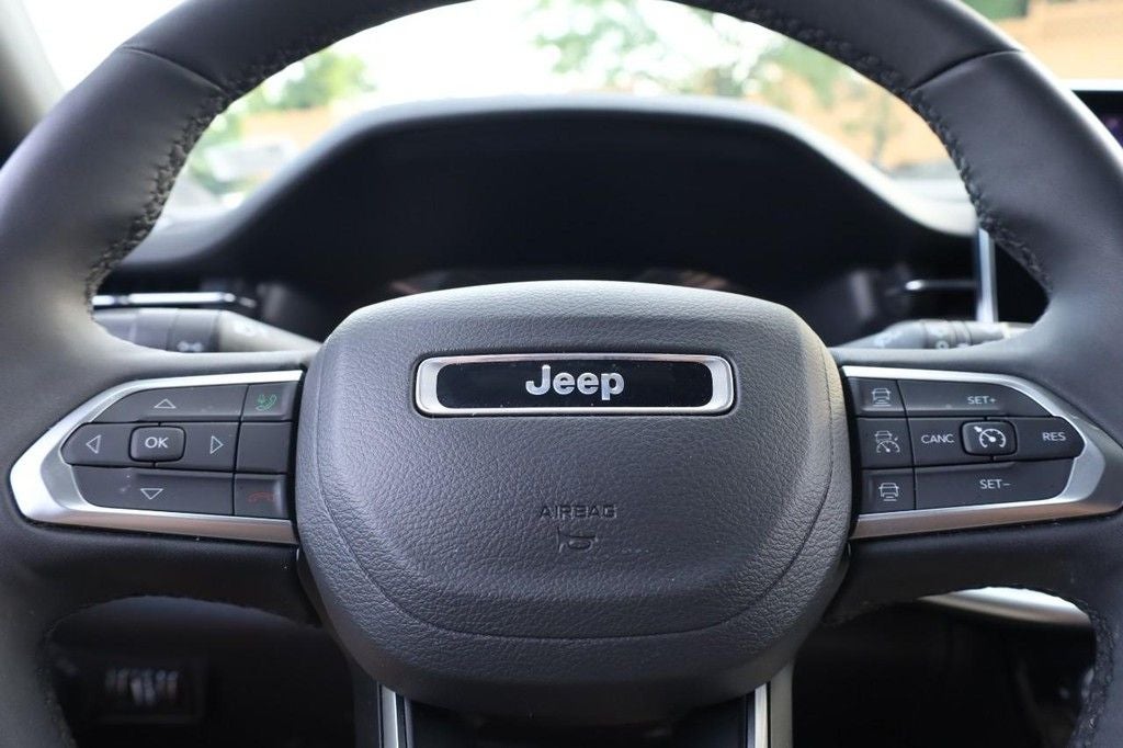 2025 Jeep Compass Limited 4WD [MotorTrend Certified]