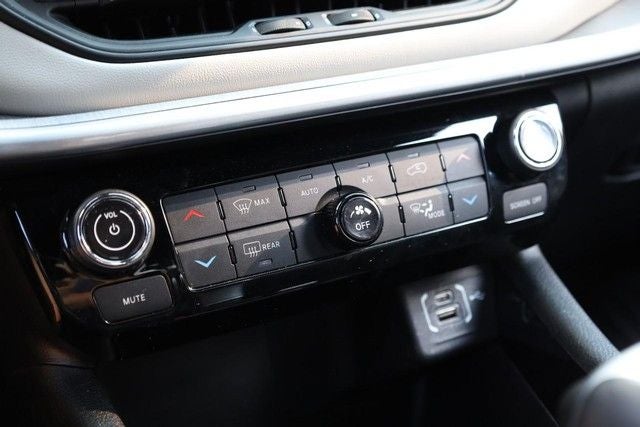 2025 Jeep Compass Limited 4WD [MotorTrend Certified]