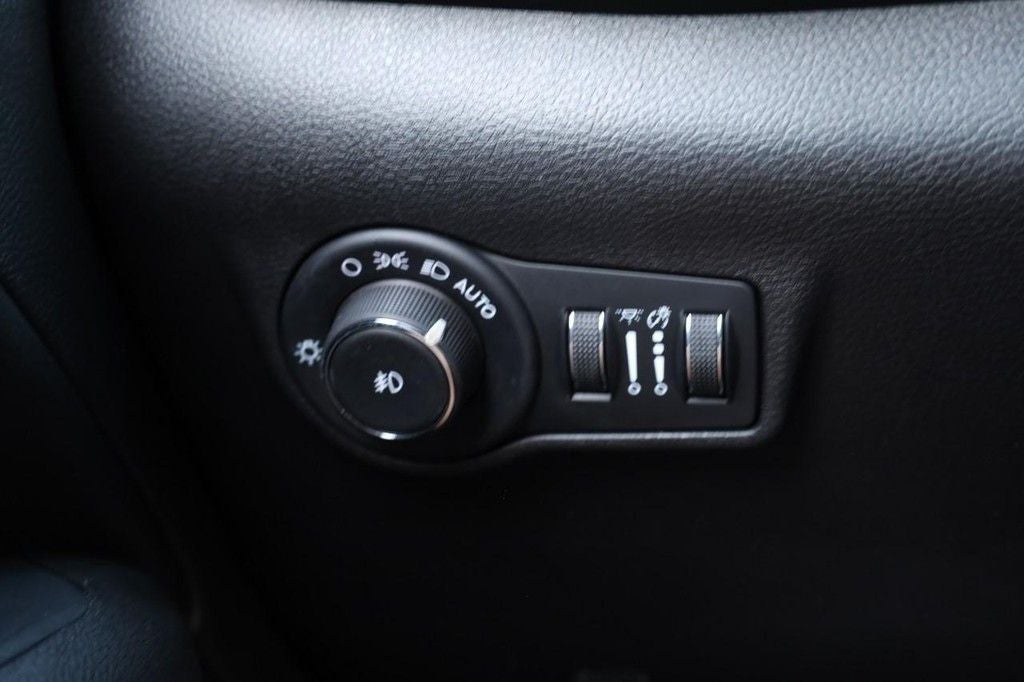 2025 Jeep Compass Trailhawk 4WD [MotorTrend Certified]