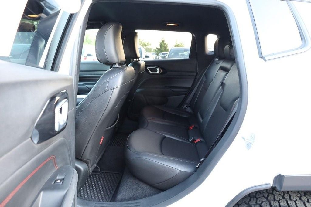 2025 Jeep Compass Trailhawk 4WD [MotorTrend Certified]