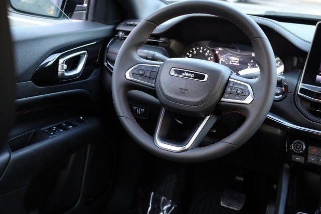 2025 Jeep Compass Trailhawk 4WD [MotorTrend Certified]