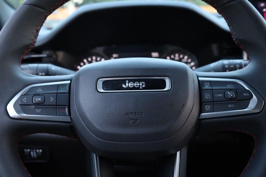 2025 Jeep Compass Trailhawk 4WD [MotorTrend Certified]