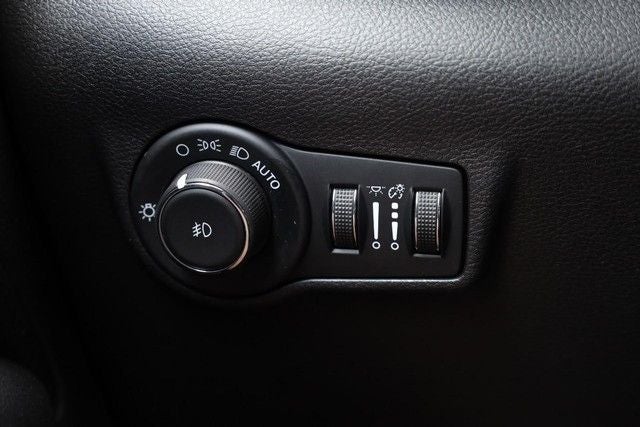 2025 Jeep Compass Trailhawk 4WD [MotorTrend Certified]