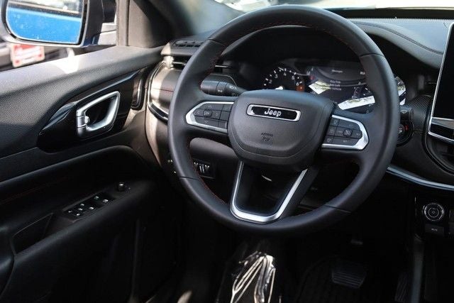 2025 Jeep Compass Trailhawk 4WD [MotorTrend Certified]