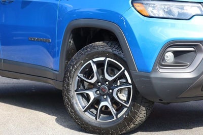 2025 Jeep Compass Trailhawk 4WD [MotorTrend Certified]