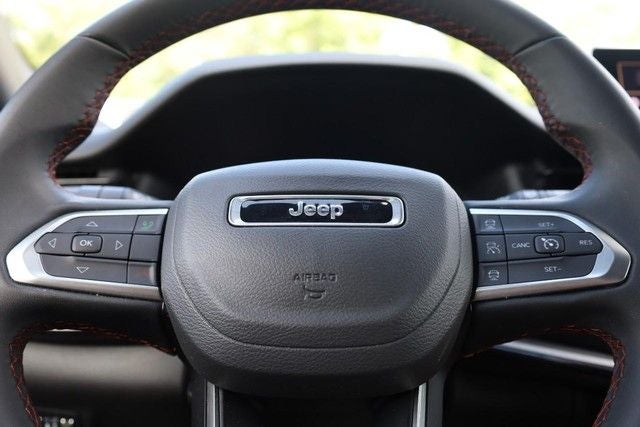 2025 Jeep Compass Trailhawk 4WD [MotorTrend Certified]