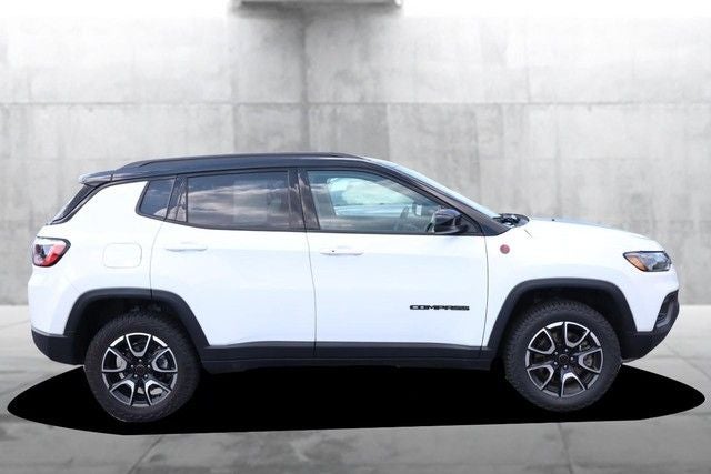 2025 Jeep Compass Trailhawk 4WD Trailer/ Tow Group [MotorTrend Certified]