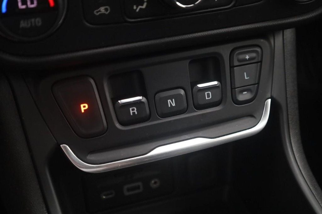 2020 GMC Terrain SLT AWD [MotorTrend Certified]