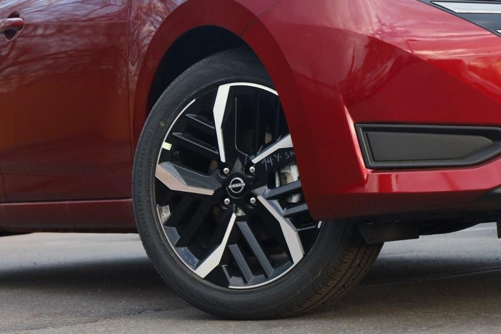 2025 Nissan Versa SR