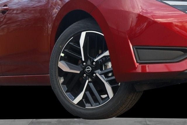 2025 Nissan Versa SR