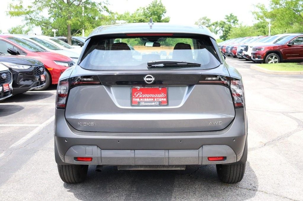 2025 Nissan Kicks S