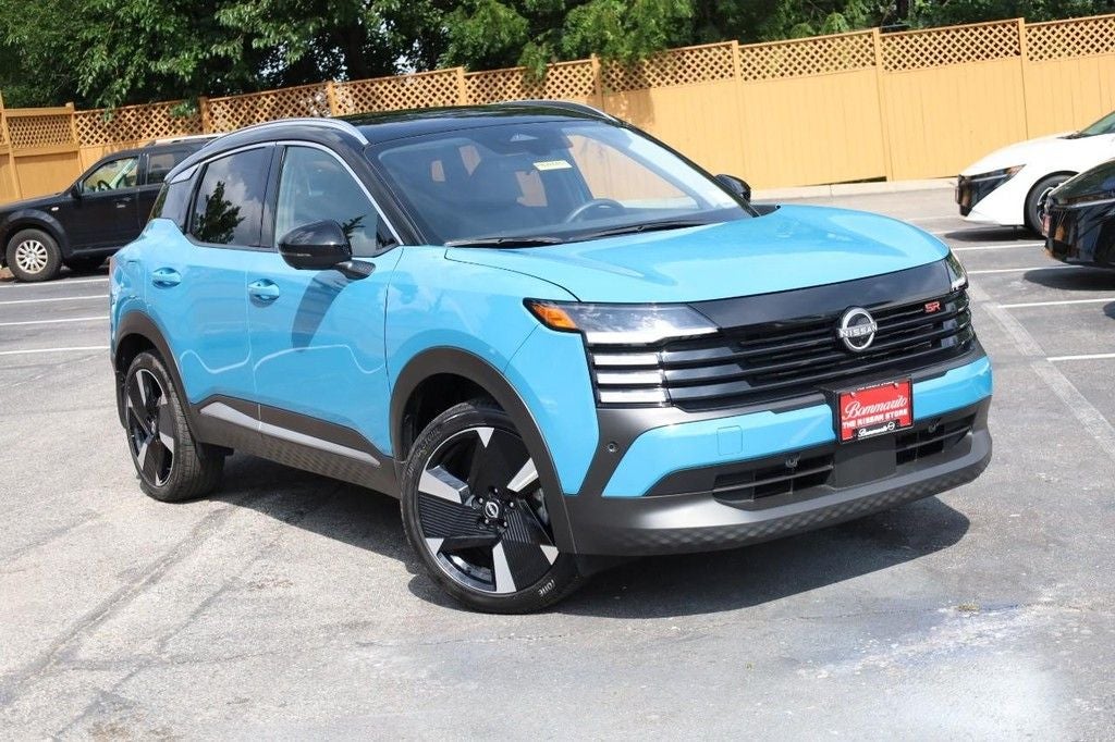 2025 Nissan Kicks SR