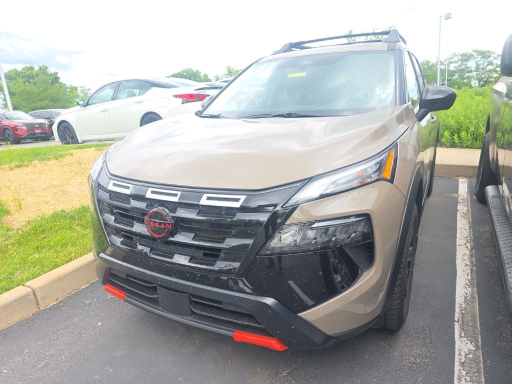 2025 Nissan Rogue Rock Creek®