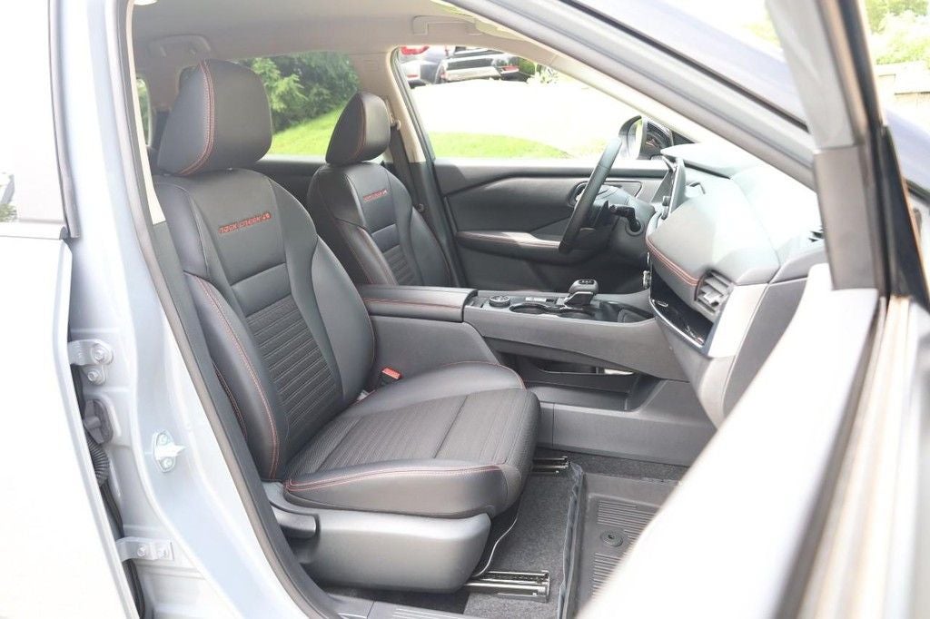 2025 Nissan Rogue Rock Creek®