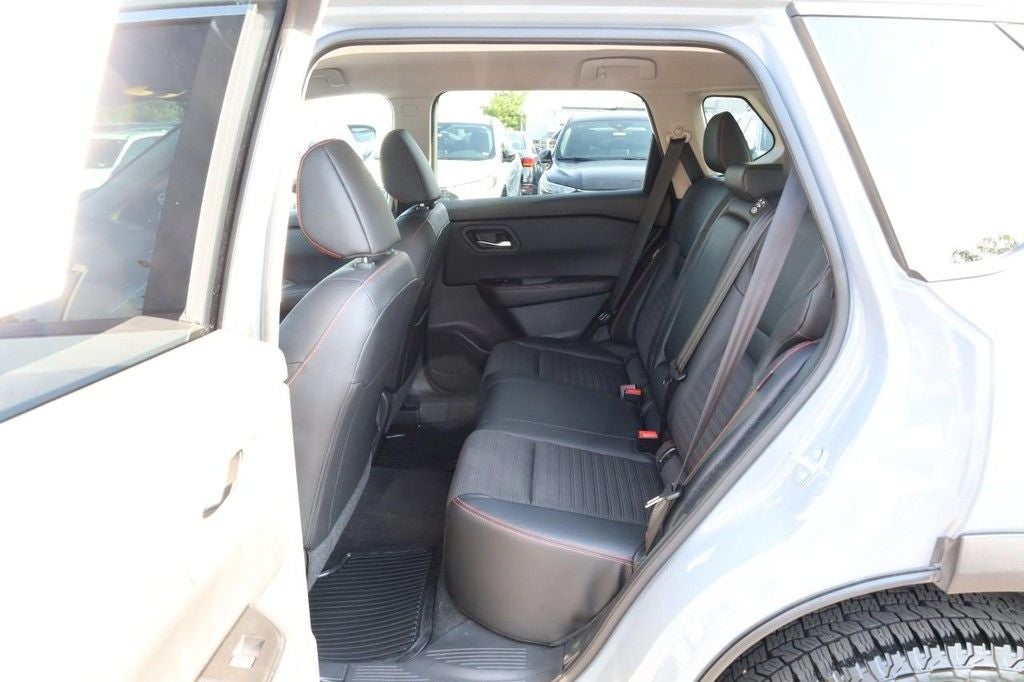 2025 Nissan Rogue Rock Creek®