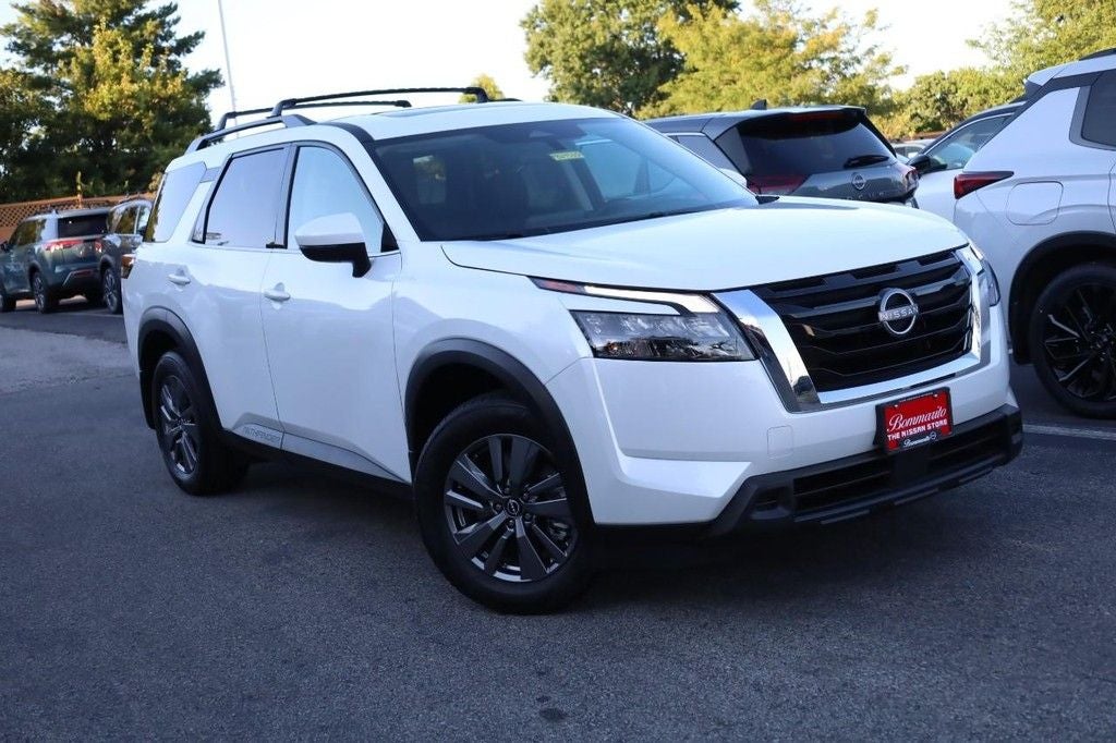2025 Nissan Pathfinder SV