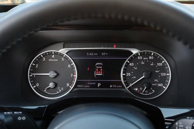 2025 Nissan Pathfinder SV